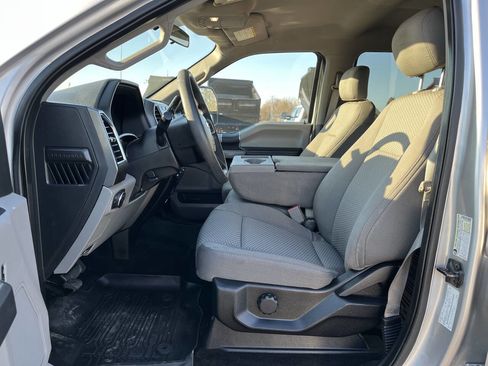 Used 2018 Ford F250 XLT w/ Camper Package image 11