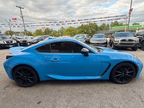 Used 2022 Toyota GR86 Premium w/ ALL Weather Mat Package (TMS) RWD image 4