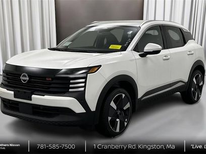 New 2025 Nissan Kicks SR w/ Illumination Package