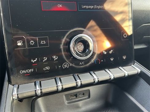 Used 2025 GMC Terrain Elevation image 27