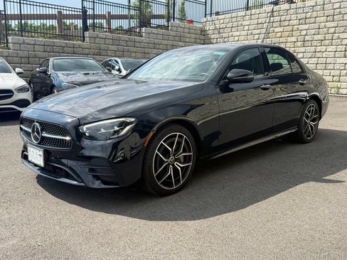 Used 2023 Mercedes-Benz E 350 4MATIC Sedan image 3