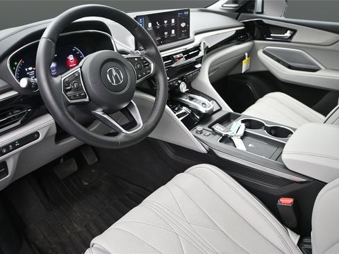 Certified 2026 Acura MDX SH-AWD w/ Advance Package image 2