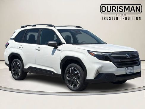 New 2026 Subaru Forester Premium AWD/4WD image 1