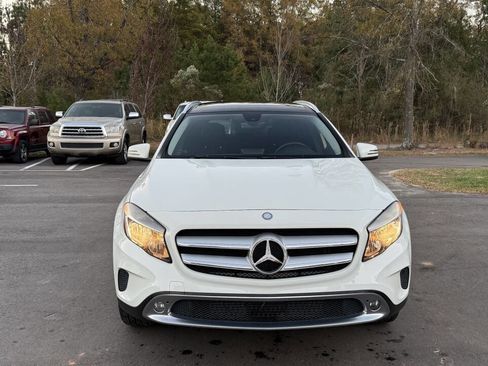 Used 2015 Mercedes-Benz GLA 250 GLA 250 4dr SUV image 2