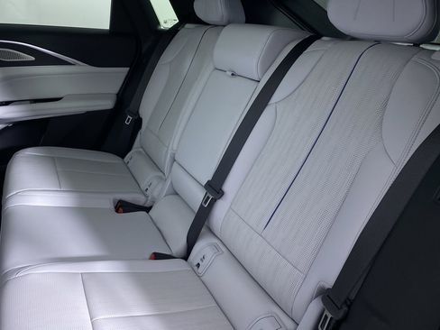 Certified 2024 Cadillac Lyriq Sport AWD/4WD image 27