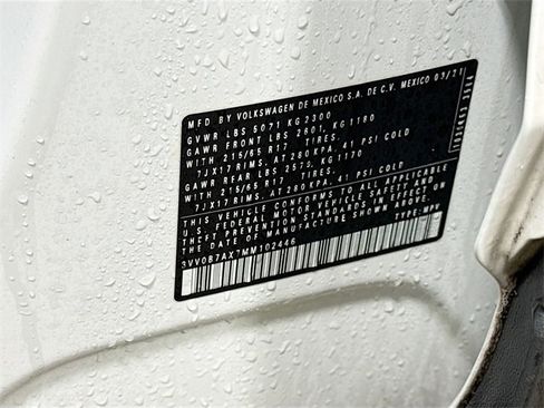 Used 2021 Volkswagen Tiguan S image 31