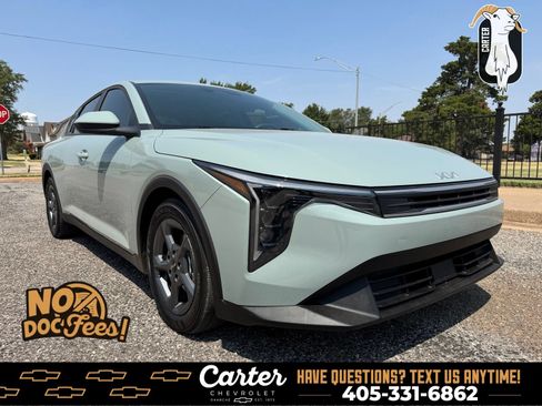 Used 2025 Kia K4 FWD image 1