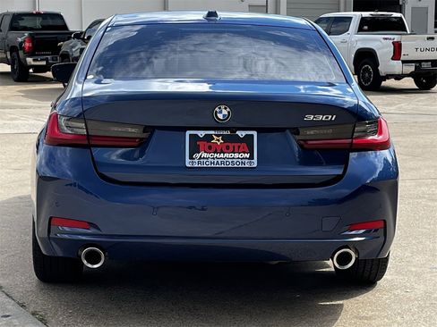 Used 2023 BMW 330i Sedan w/ Premium Package image 5
