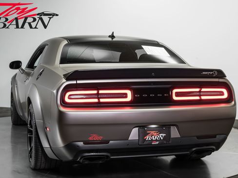 Used 2020 Dodge Challenger SRT Hellcat RWD image 12