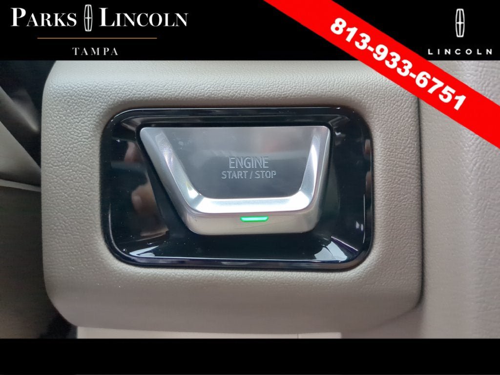 Used 2025 GMC Yukon XL Denali w/ Sun & Power Step Package RWD image 30