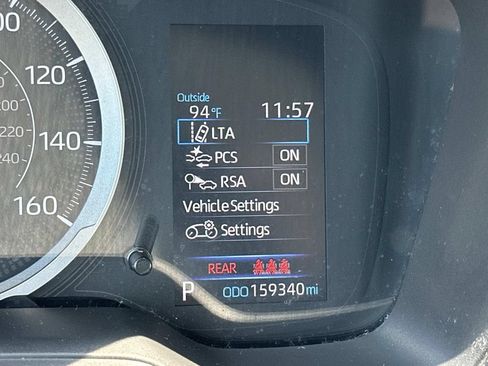 Used 2021 Toyota Corolla LE FWD image 17