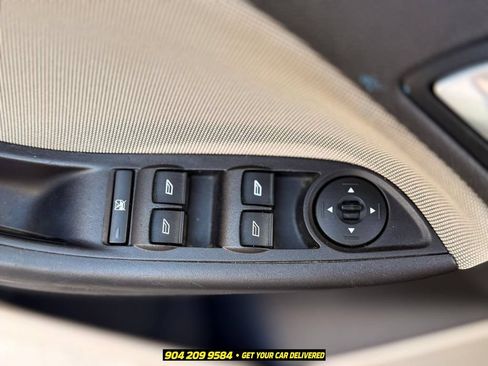 Used 2014 Ford Focus SE FWD image 13