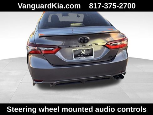 Used 2023 Toyota Camry SE image 3