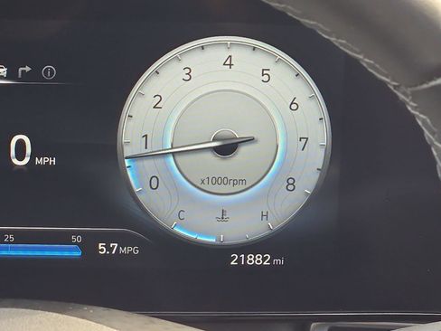 Used 2025 Hyundai Elantra SEL FWD image 23