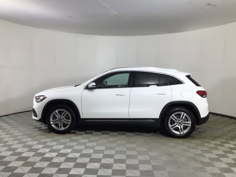 Used 2023 Mercedes-Benz GLA 250 4MATIC image 4
