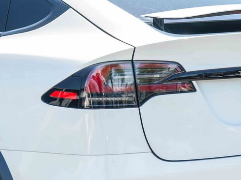 Used 2023 Tesla Model X AWD/4WD image 7