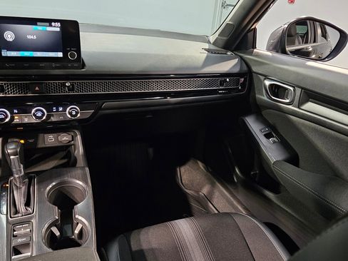 Used 2022 Honda Civic Sport image 11