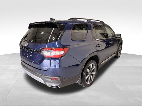 Used 2023 Honda Pilot Elite image 6