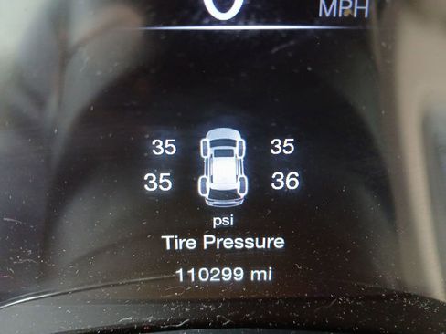 Used 2018 Jeep Grand Cherokee Limited image 17