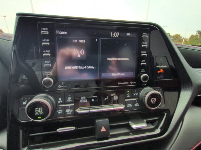 Used 2021 Toyota Highlander XSE AWD/4WD image 29