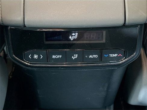 Used 2023 Toyota Highlander L image 23