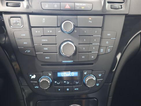 Used 2012 Buick Regal Premium FWD image 17