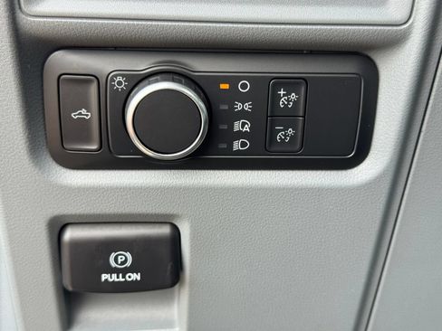 Used 2022 Ford F150 XL w/ Equipment Group 101A High AWD/4WD image 17