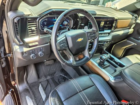 Certified 2023 Chevrolet Silverado 1500 High Country w/ High Country Premium Package AWD/4WD image 8