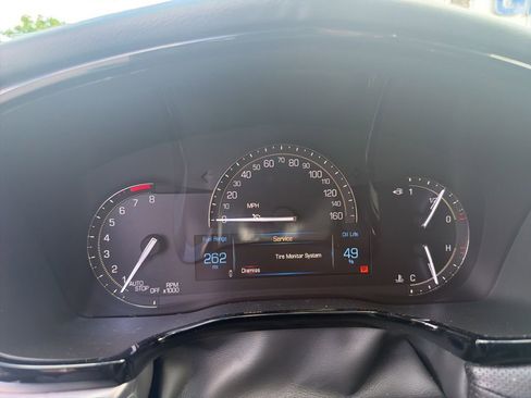 Used 2018 Cadillac XT5 Premium Luxury image 4