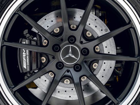 Used 2020 Mercedes-Benz AMG GT R image 34
