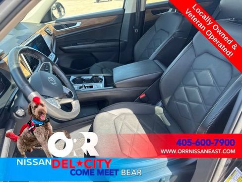 Used 2025 Volkswagen Atlas SE FWD image 16