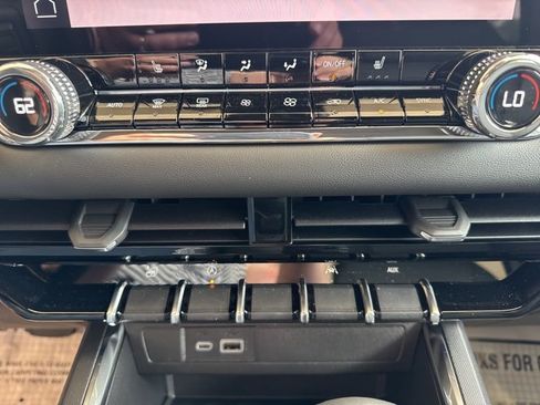 New 2025 GMC Canyon Elevation w/ Convenience Package image 20