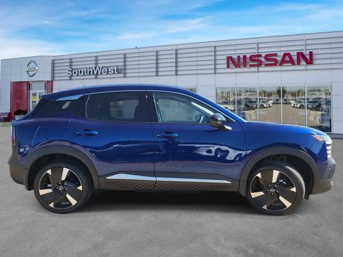 New 2026 Nissan Kicks SR image 6