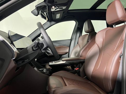 Used 2025 BMW X1 xDrive28i w/ Premium Package image 5