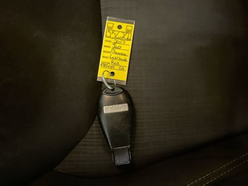 Used 2017 Jeep Cherokee Latitude w/ Safety/Convenience Group image 26