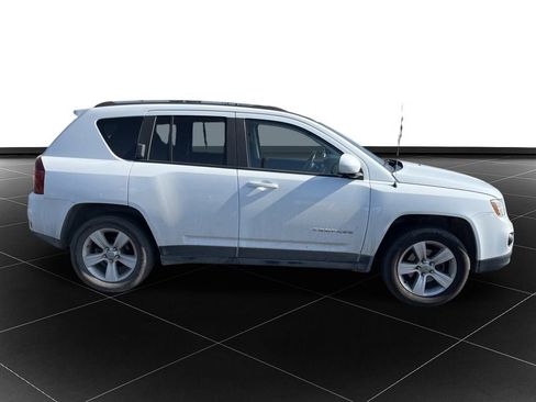 Used 2015 Jeep Compass Latitude image 6