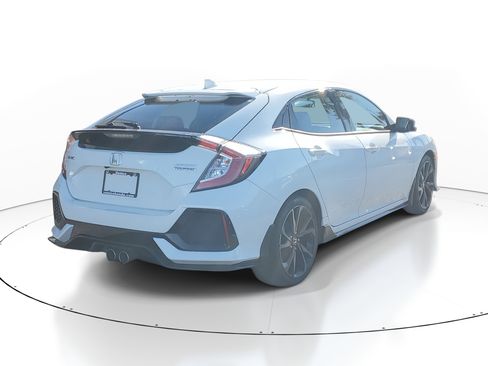 Used 2019 Honda Civic Sport Touring image 4