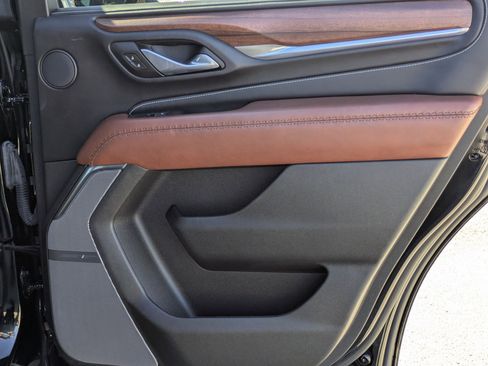 Used 2024 GMC Yukon Denali Ultimate image 28