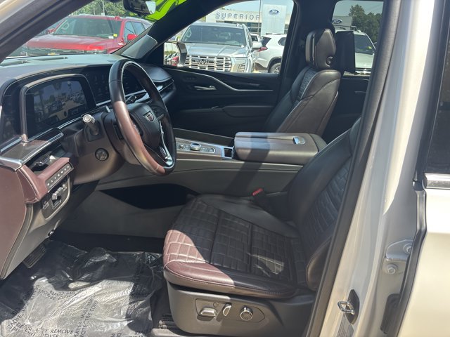 Used 2023 Cadillac Escalade Premium Luxury Platinum AWD/4WD image 16