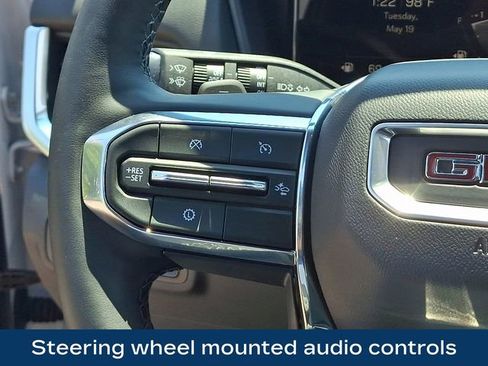 Used 2025 GMC Terrain Elevation w/ Technology Package II AWD/4WD image 7