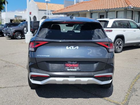 Used 2023 Kia Sportage LX FWD image 7