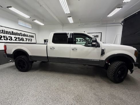 Used 2019 Ford F350 Lariat w/ Lariat Ultimate Package AWD/4WD image 2