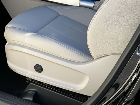 New 2026 Mercedes-Benz GLB 250 4MATIC image 12