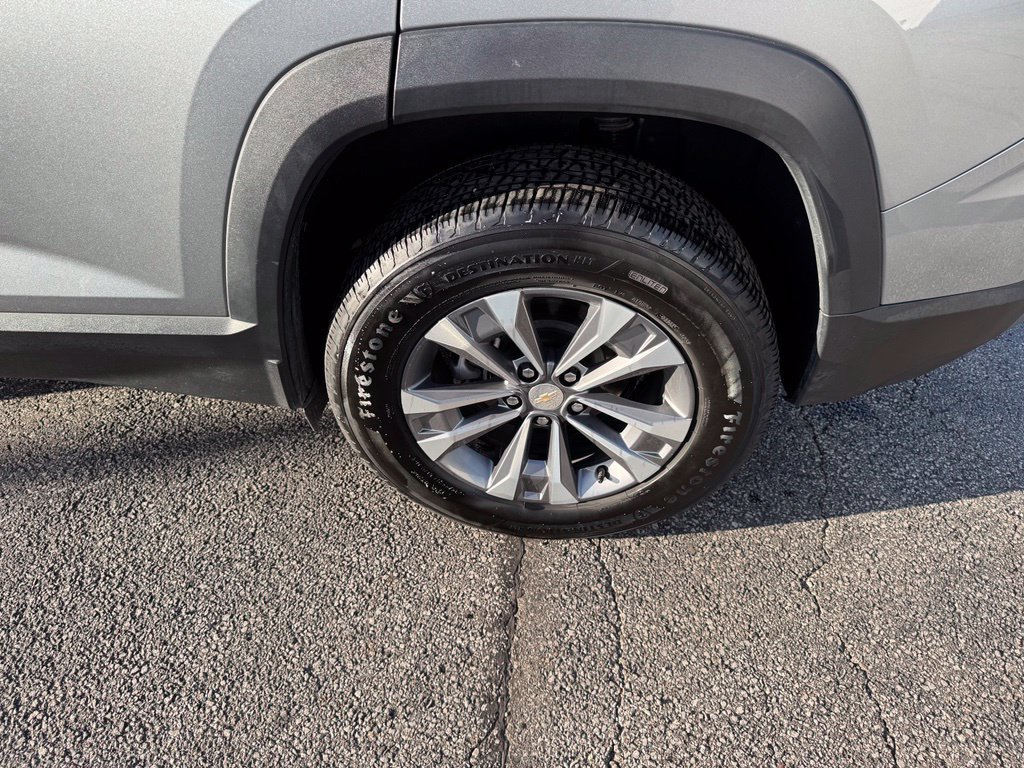 Used 2026 Chevrolet Equinox LT FWD image 28
