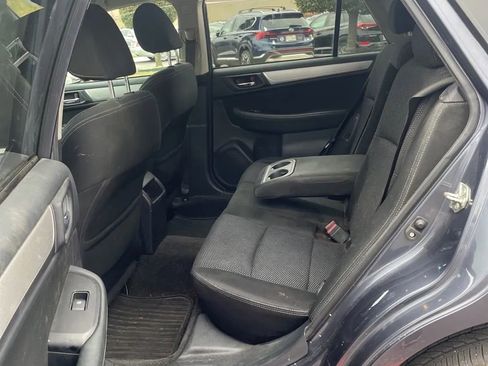 Used 2015 Subaru Outback 2.5i Premium image 12