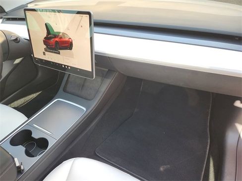 Used 2022 Tesla Model 3 Performance image 28