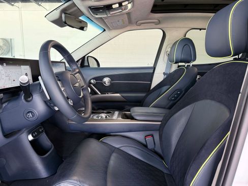Used 2024 Genesis GV60 Performance AWD/4WD image 13