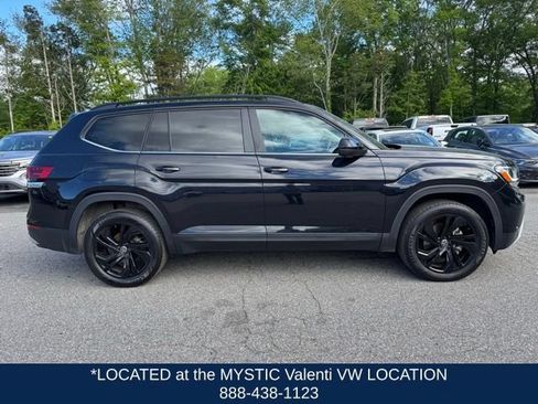 Certified 2023 Volkswagen Atlas SE w/ Panoramic Sunroof Package AWD/4WD image 4