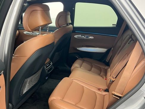 Used 2026 Genesis GV70 2.5T Advanced image 11