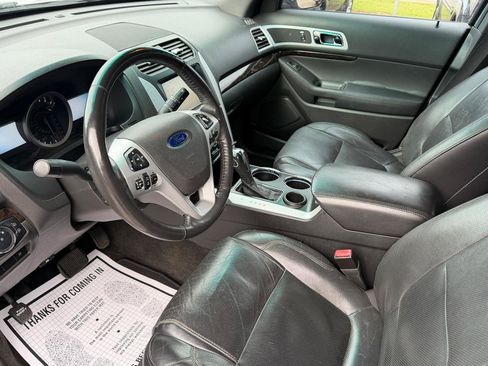 Used 2011 Ford Explorer Limited w/ 302A Rapid Spec Order Code FWD image 11